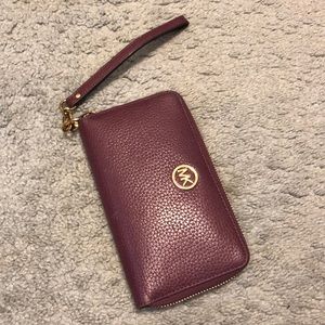 Michael Kors wristlet wallet